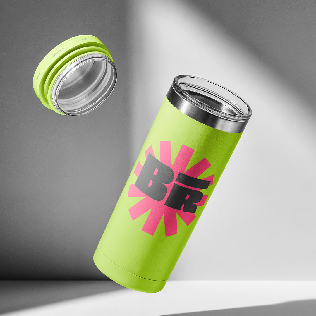 Merchandising: diseño de botella Brava con identidad aplicada